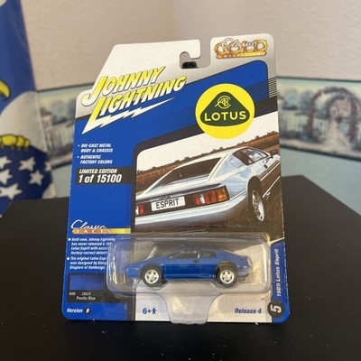 Johnny Lightning Classic Gold - 1989 LOTUS ESPRIT - MOC/NEW