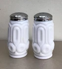 Vintage L.E. SMITH MILK GLASS Salt and Pepper Shakers “Moon and Stars” Pattern