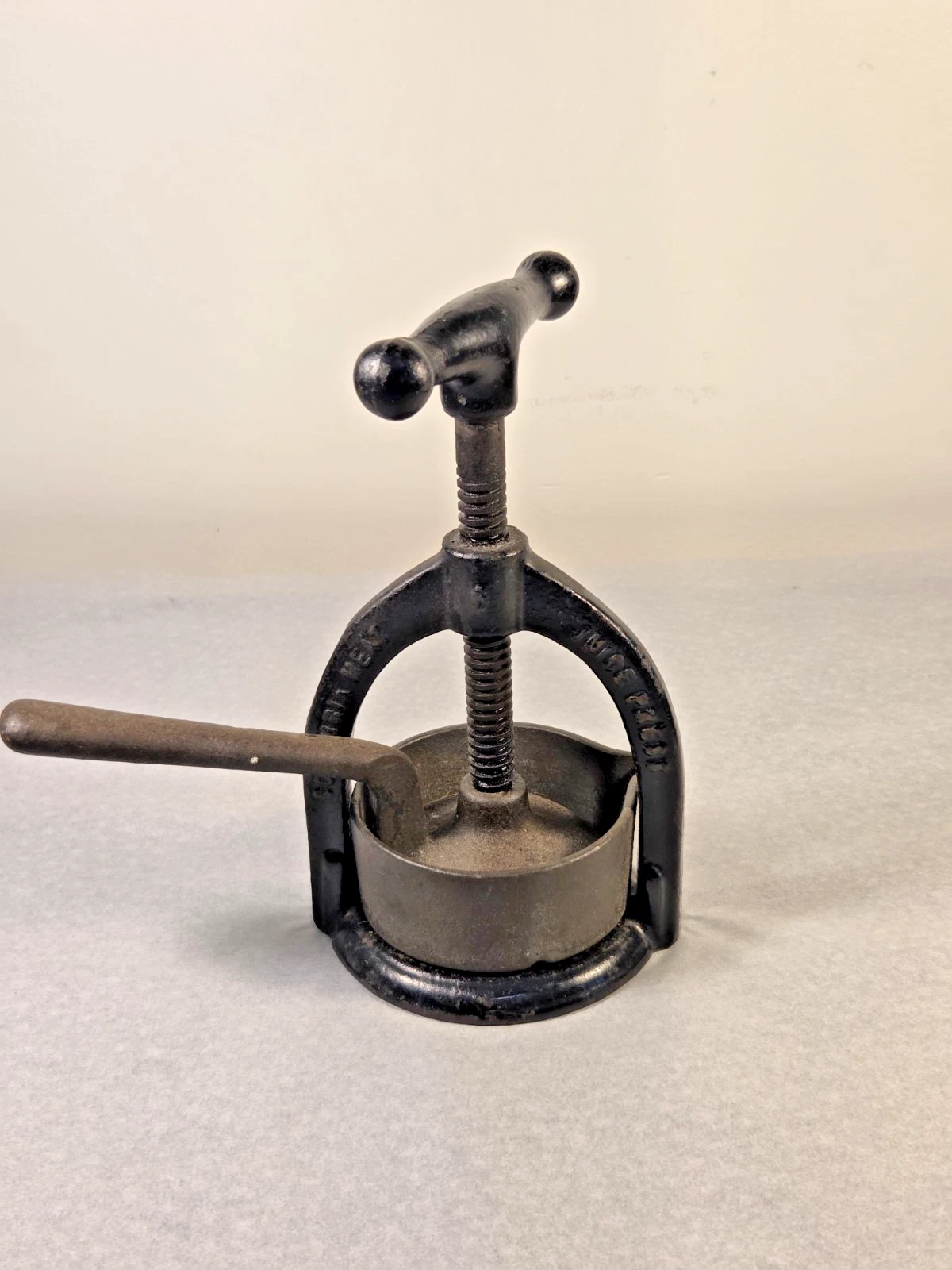 Antique 3 Pc Cast Iron Columbia Meat/Juice Press Landers, Frary & Clark Conn USA