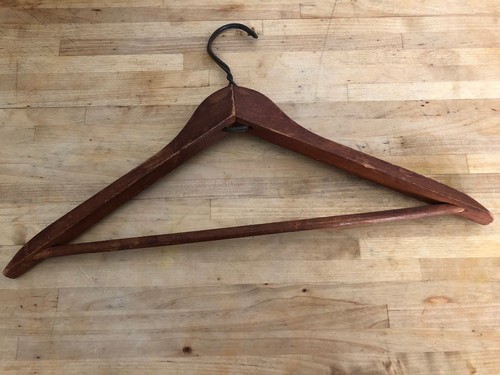 Vintage Wood Clothes Hanger Kay & Herman Hunts Point Clothes Shop Bronx NY - Picture 6 of 9