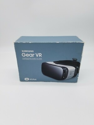 Samsung Gear VR Virtual Reality Headset 2015 Edition SM-R322 - Great Condition