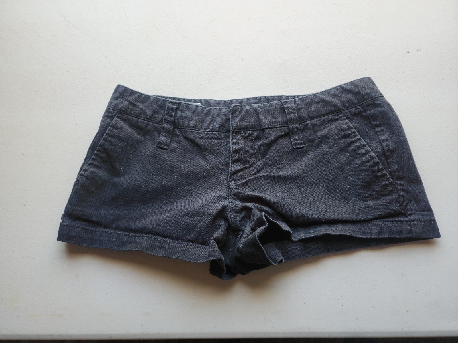 Hurley Shorts Womens Black Size 1 Lowrider Chino Low Rise Surfer Girl