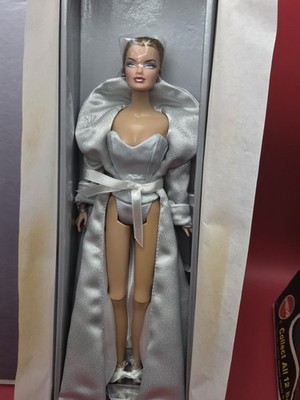 2002 Integrity Toys Winter Close-Up Veronique Perrin Jason Wu