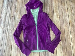 ivivva by lululemon size 10 aqua and purple reversible track jacket GB24B