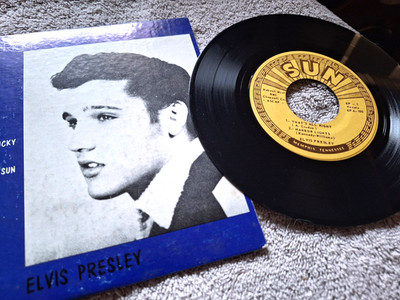 Elvis Presley THAT'S ALL RIGHT 45. SUN EP-100. 1970'S