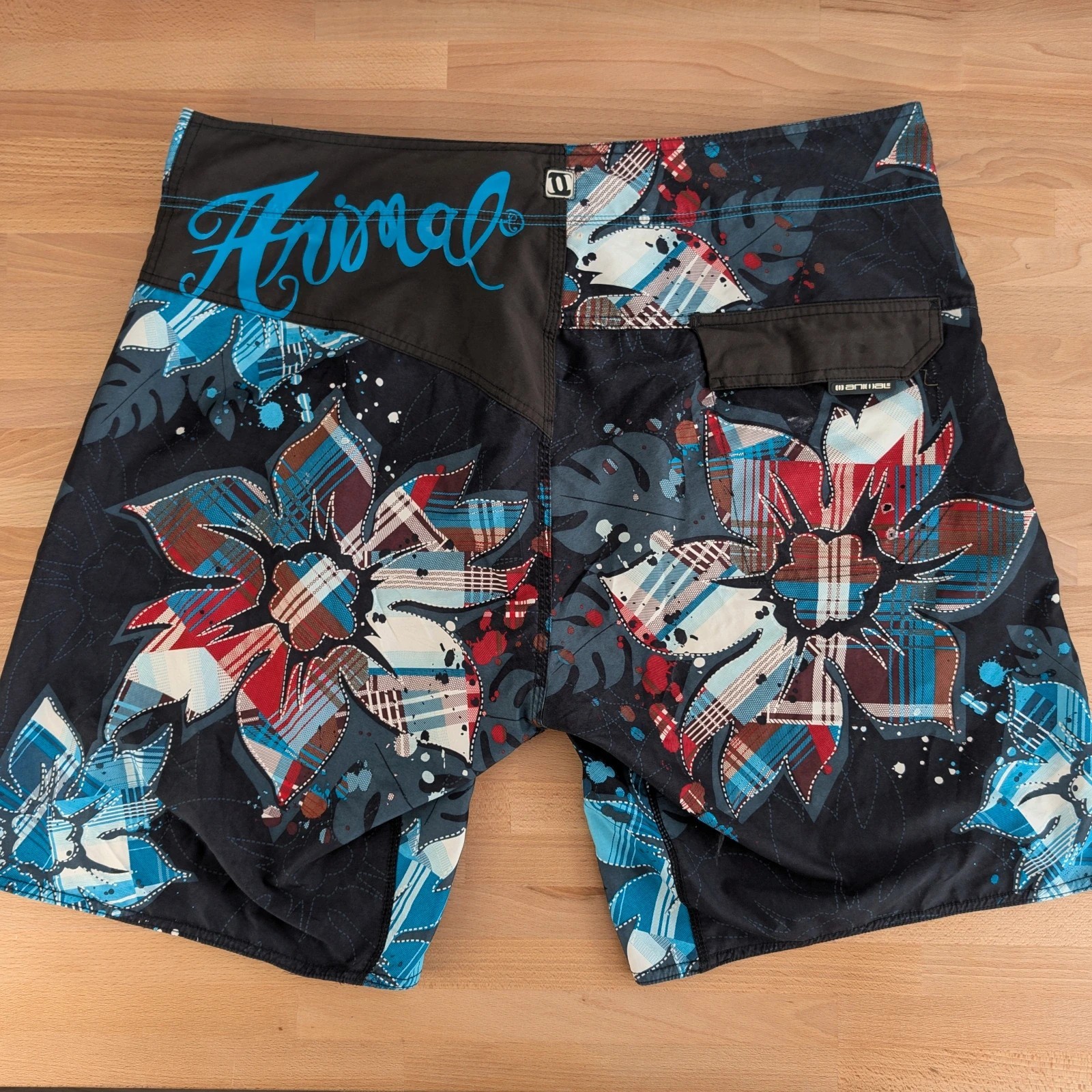 Men's Animal Board Shorts black floral swim trunks. XXL. DN4268 image 2