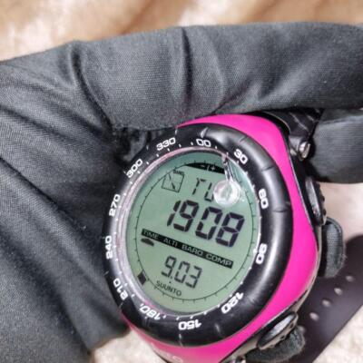 美品　SUUNTO VECTOR 限定カラーBerry purple Suunto Vector Quartz Day/Date Purple Digital Unisex Watch | eBay