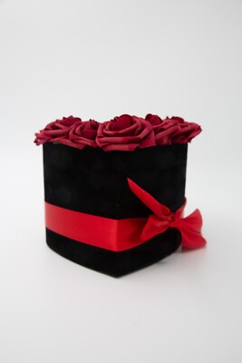 Blumenkasten, schwarzer Samtblumenkasten, tiefrot echte Touchrosen. Premiumqualität.