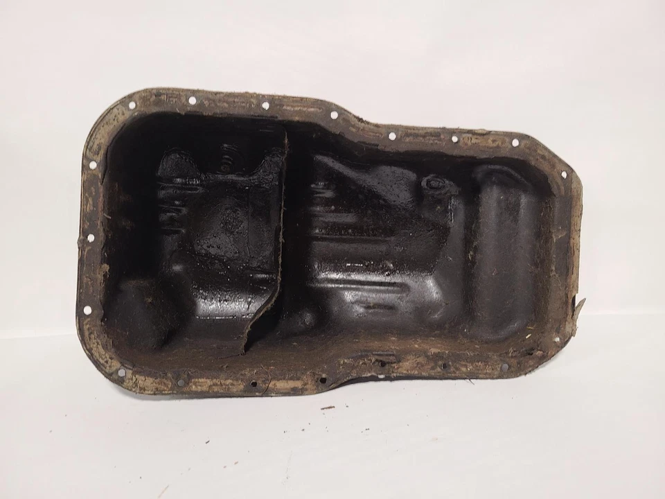 Used Engine Oil Pan fits: 1994 Toyota Camry 4 cylinder 5SFE engine Grade A - Изображение 2 из 4