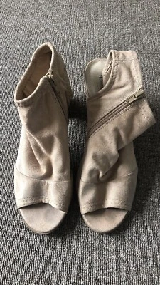 famous footwear silver shoes