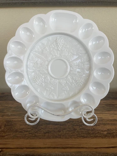 VINTAGE WESTMORELAND MILK GLASS DEVILED EGG PLATE PANELED GRAPE 13"
