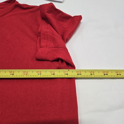 NWT Size MEDIUM Men's Chicago Cubs Red Graphic T-Shirt Nike Center Swoosh Tee - Picture 6 of 7
