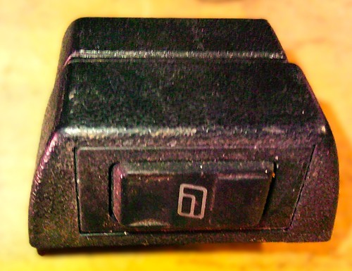 CLASSIC MINI ELECTRIC WINDOW SWITCHES O/S & N/S, GOOD USED CONDITION - Picture 2 of 5