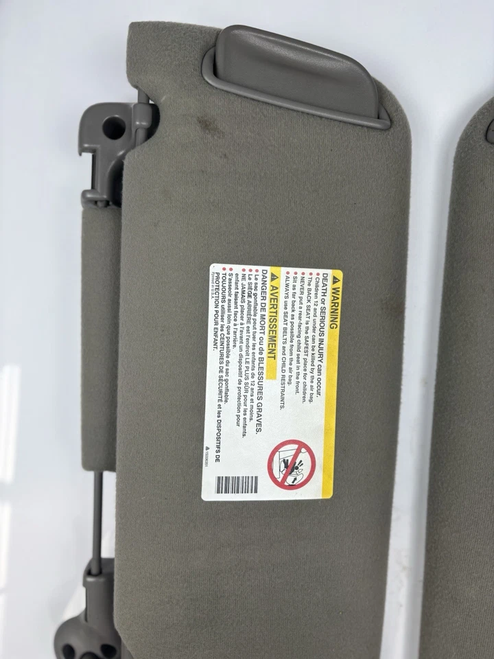 03-07 Chevy GMC Silverado Sierra Tahoe Suburban Yukon Juego de parasol OEM Foto 2 de 4