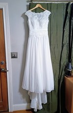David's Bridal Lace Illusion  Chiffon Wedding Dress Size 8 Soft White