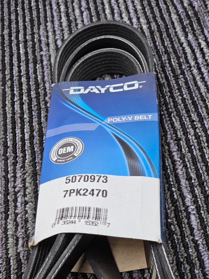 Cinturón serpentino Dayco 5070973 7PK2470 poli acanalado para Nissan Armada 2005-2015 Foto 2 de 4