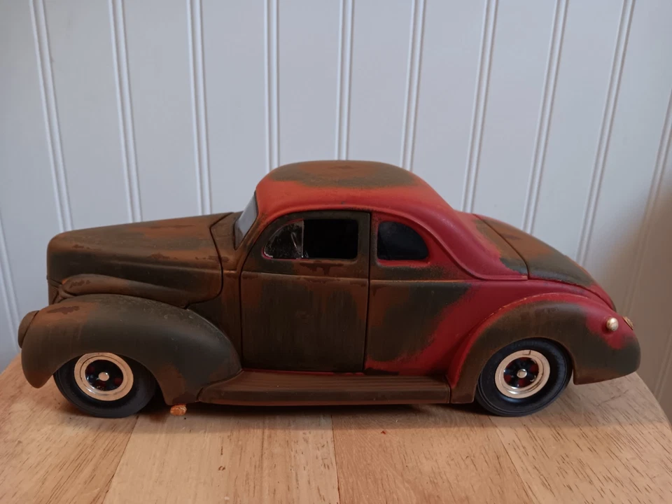 Ford Rat Hot Rod 1940 fundido a presión 1/18 desgastado oxidado depósito de chatarra granero encontrar  Foto 2 de 4
