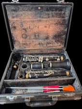Vintage Vito Reso-Tone 3 USA Bb Clarinet w/ Original Case Mouthpiece extras NICE