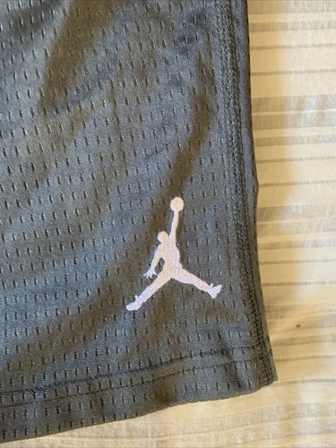 JORDAN gray Youth MEDIUM basketball Shorts Pockets 10-12 Yrs Old - Picture 2 of 8