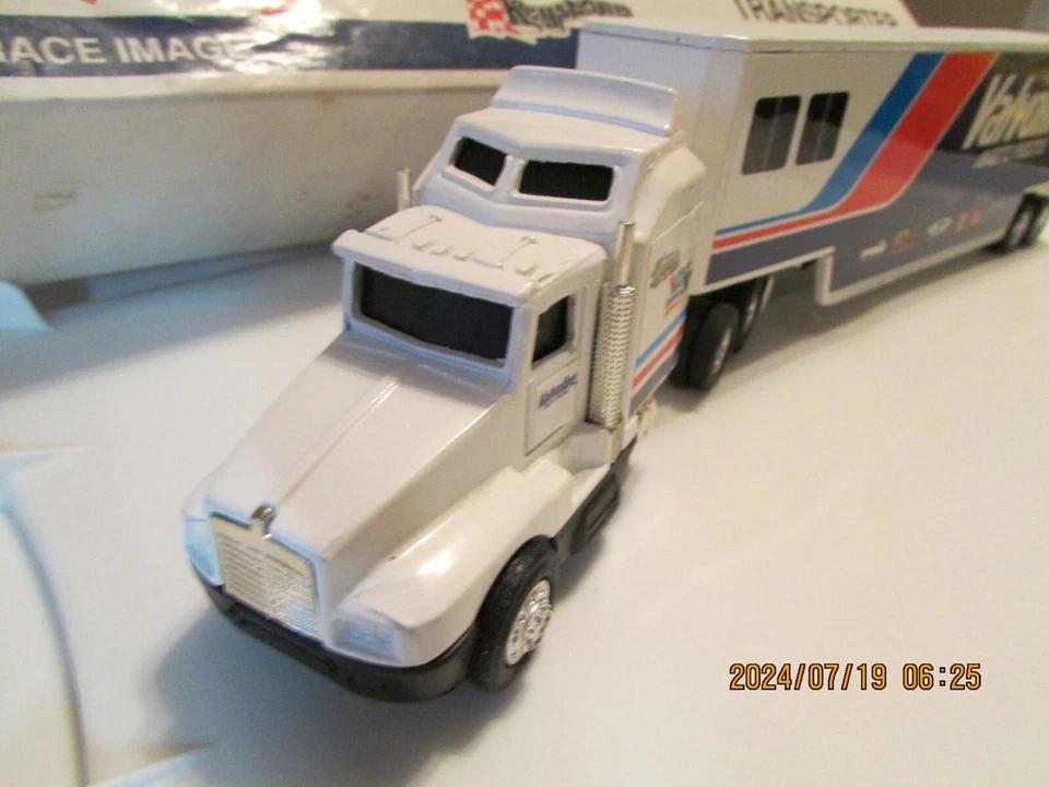 JOE AMATO RACING TRANSPORTER,VALVOLINE, ESCALA 1-64 AÑO 1992 Foto 2 de 4