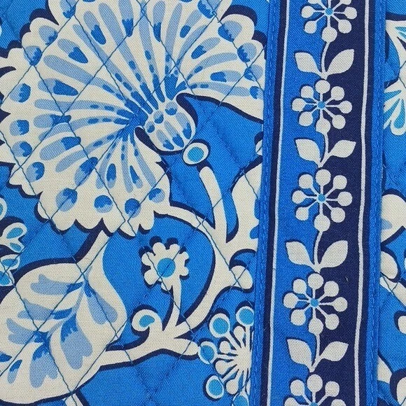 Vera Bradley Blue Floral Zip Organizer Tech Case Travel Pouch Quilted Cotton - Image 2 of 4
