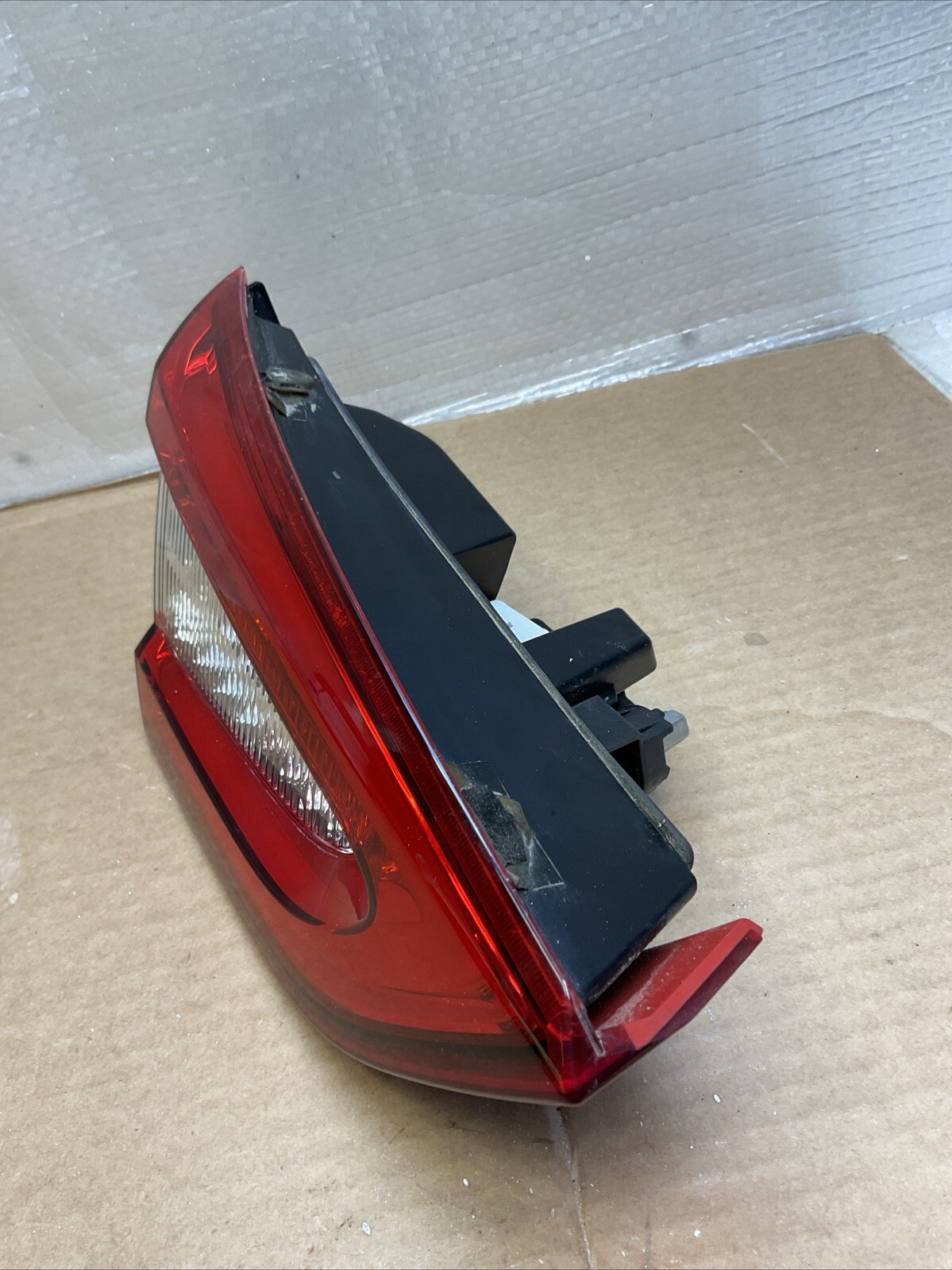 MASERATI QUATTROPORTE REAR LEFT SIDE INNER TAILLIGHT LIGHT LAMP OEM 2014-2020