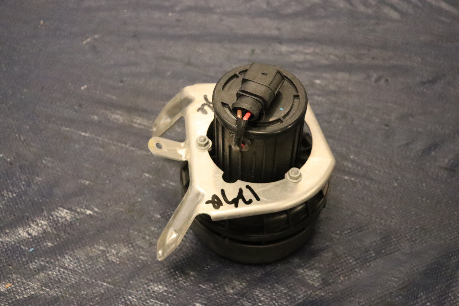 2012 AUDI R8 5.2 QUATTRO SPYDER V10 OEM SECONDARY AIR INJECTION PUMP #1256
