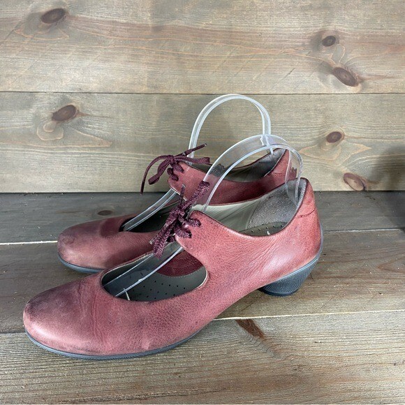ecco sculptured Womens size 39 shoes red leather Mary Jane heel comfort