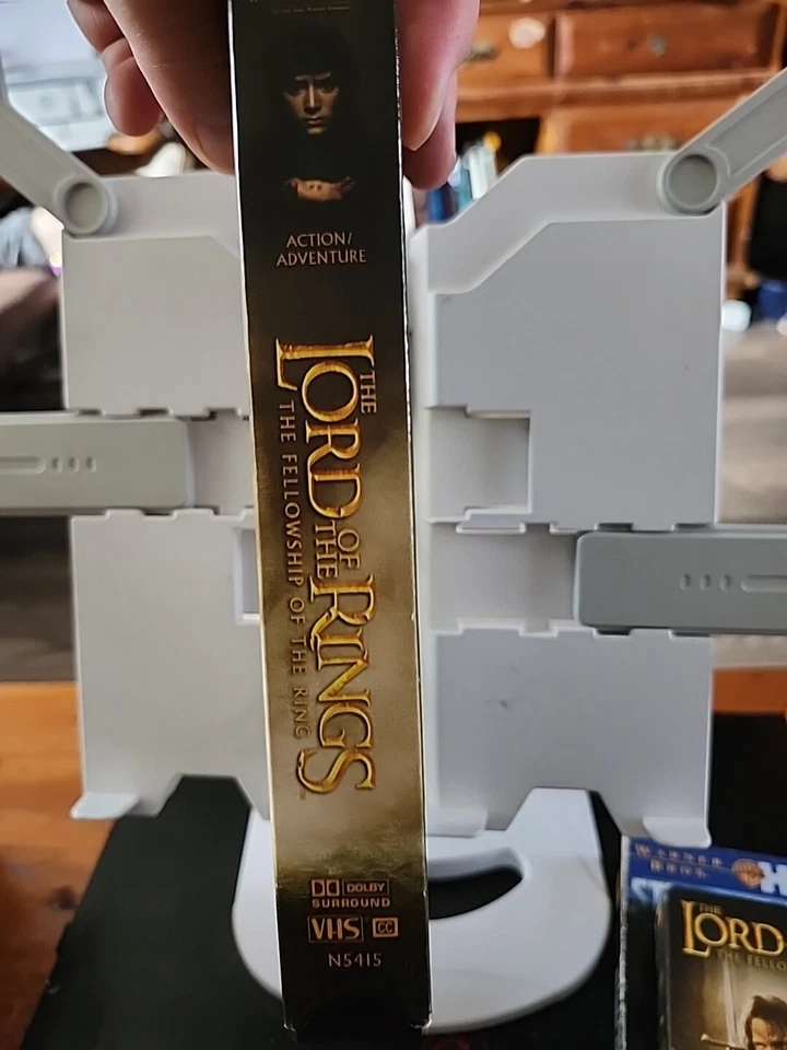 Lord Of The Rings: The Fellowship Of The Ring (, 2001) - VHS Movie Tape - Image 2 of 3
