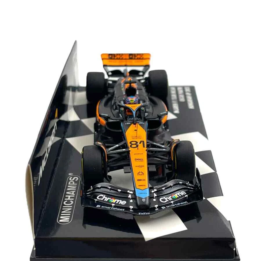 Modellino F1 Minichamps 1/43 McLaren MCL60 Oscar Piastri #81 Hungarian GP 202... - Immagine 2 di 4