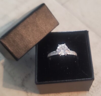 Beautiful SU CH Sterling Silver 925 White CZ Ring Size