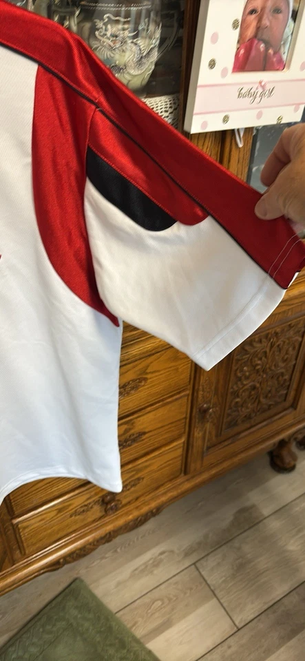 University Of Utah Utes Youth XXL Short Sleeve Top Drum Feather Logo Shirt Poly - Image 3 of 4