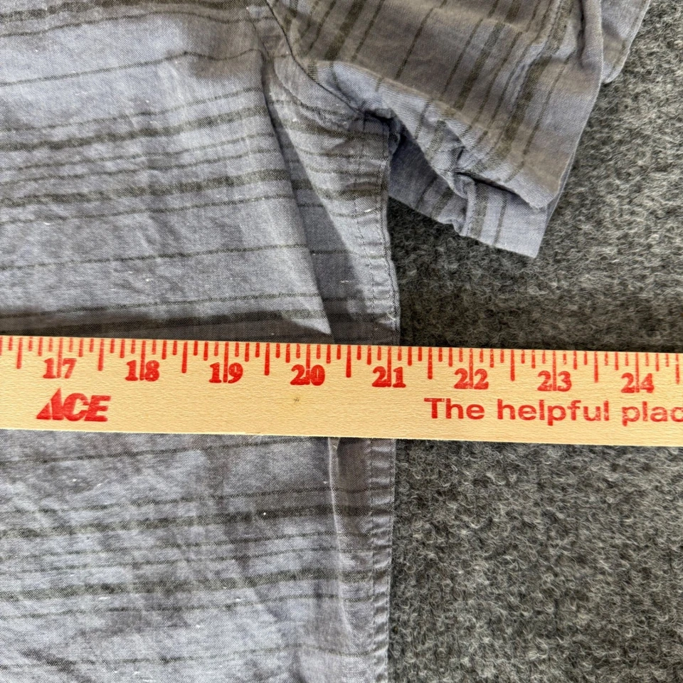 Travis Mathew Shirt Mens Medium Short Sleeve Button Up Striped Golf Casual Top - Image 4 of 4