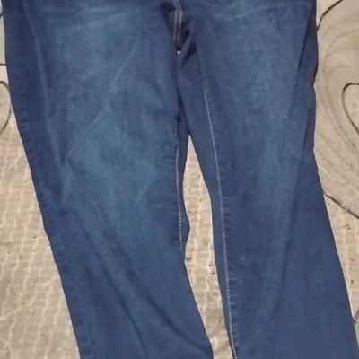 Universal Thread Women's Skinny Blue Denim Jeans Cotton Blend Medium Wash 2XL