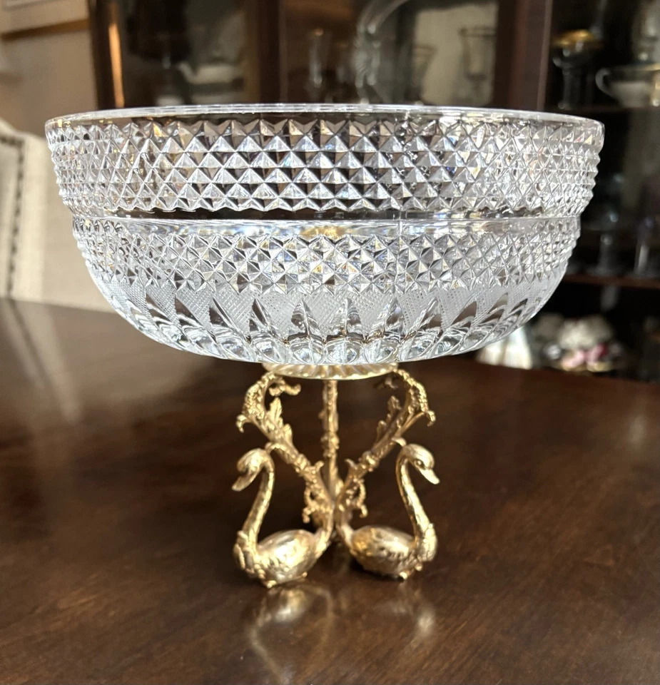 Tigela de cristal corte vintage tom dourado cisne 3 pés base francesa corte Ormolu cristal - Imagem 4 de 4