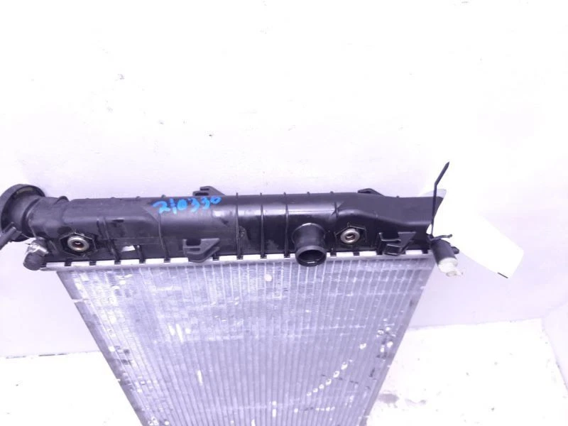 Radiator 00-02 CHEVROLET CAMARO 52486939 Foto 4 de 4