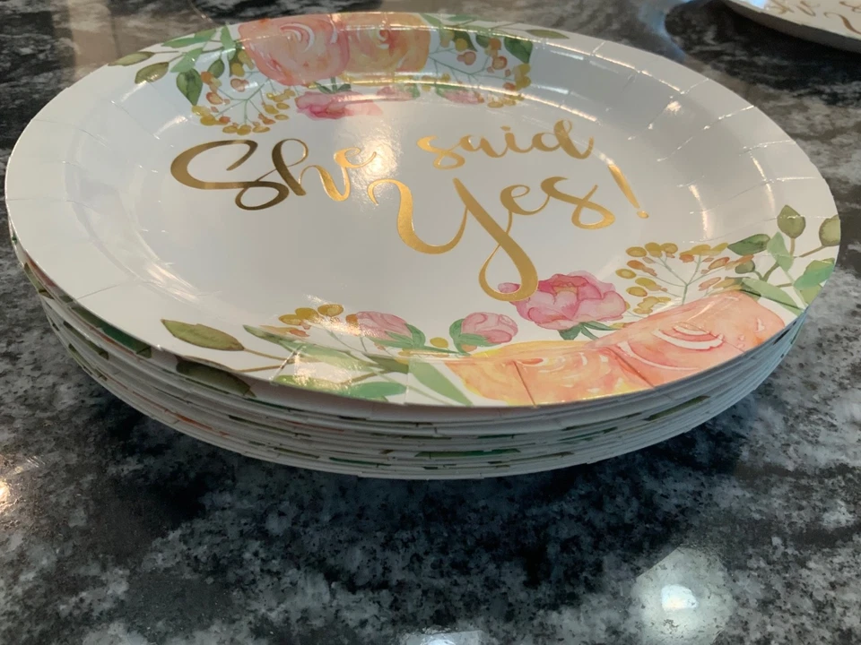 She Said Yes Bridal 18 ct. 9” Paper Plates Party Tableware new open package A+ - Image 4 of 4