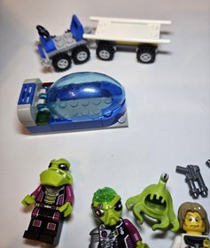 LEGO Space: Earth Defense HQ (7066) 100% Complete.  No Box Or Manuals.  See Pics