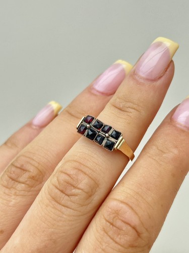 Unusual Antique Garnet Two Row Ring In 9ct Yellow Gold - Picture 5 of 15