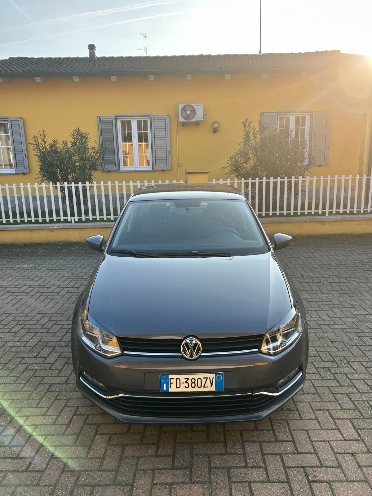 Foto 1 di 20