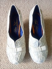 Poetic Licence by Irregular Choice Cream Lace Shoes Size 3 VGC
