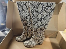 Amazon Basics Women's Size 9 Faux Snake Skin