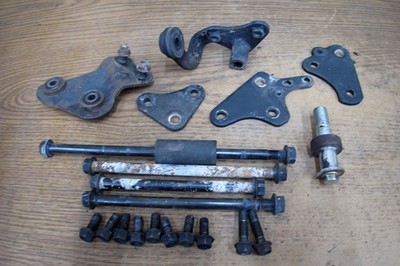 2005 HONDA VTX1300 ENGINE MOTOR MOUNT BRACKET HARDWARE