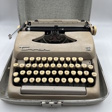 Vintage 1960 Sears Tower Tabulator Typewriter. Model 871.1100 Beige With Case