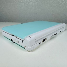 Nintendo 3DS XL LL Mint & White Console w/ Accessories - USA Seller