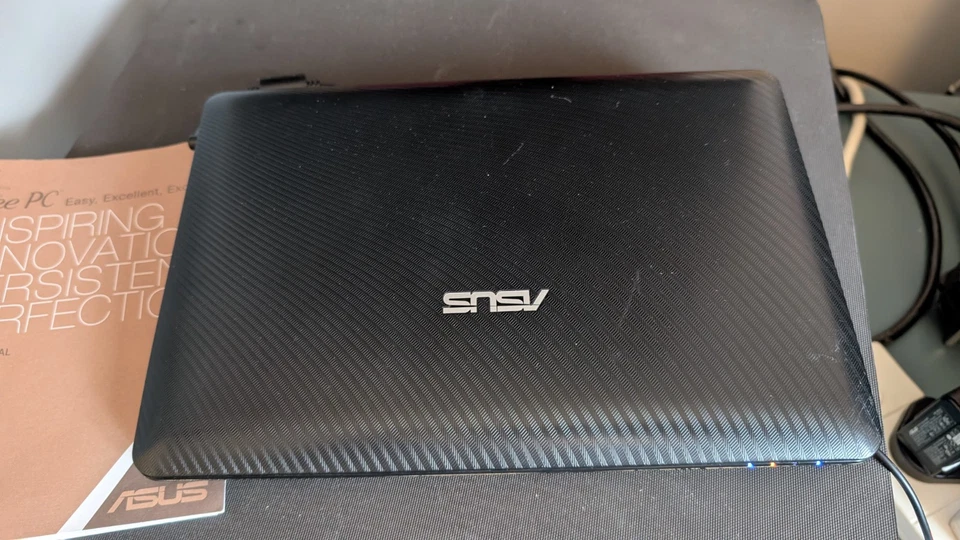ASUS EeePC 1011PX Retro Laptop Netbook - Win7 32bit - Atom @1.67GHz - Image 3 of 4