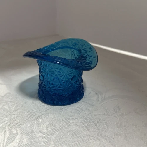 Blue Fenton Glass Daisy & Button Top Hat 3 1/2" x 2 1/2" Vintage