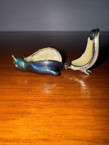 Vtg Monet Turquoise & White Penguin Enameled Trinket Box Signed - Picture 10 of 16