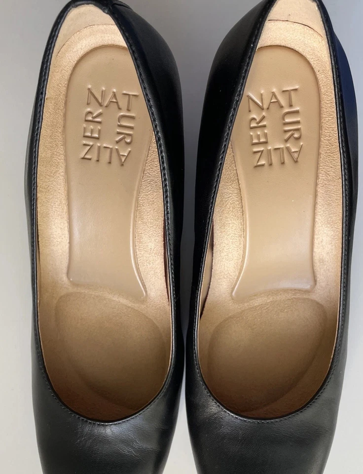 Naturalizer Black Shoes Round Toe Wedge Heels Pumps Women's Size 6.5 Wide Width - Image 3 of 4