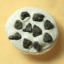 10 Splitter Meteorit Aiquile - Chondrit aus Bolivien - zusammen 0,11g